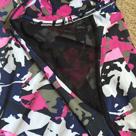 LULULEMON Fast Lane Singlet Pop Cut Boom Juice Multi / Black - Picture 13 of 15